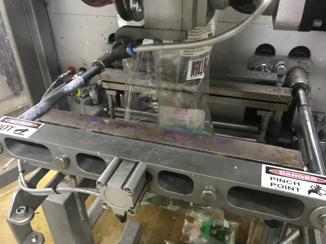 Photo 6147687970291956601 Y